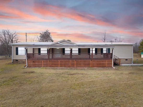 2358 E Highway 1376, East Bernstadt, KY 40729
