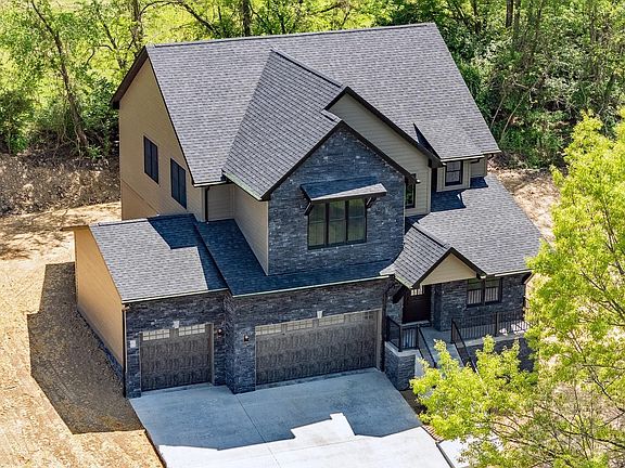 4th image of 36 Avery Dr