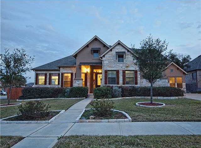 1st image of 3501 Curtis Dr