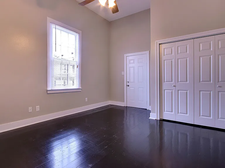 900 Josephine St — Photo 14
