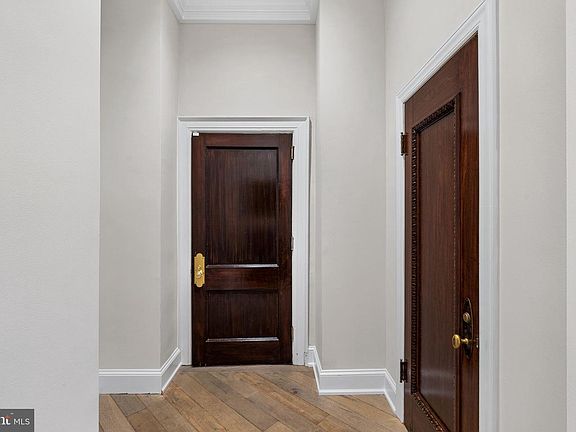 2nd image of 1830 Rittenhouse Sq APT 1C