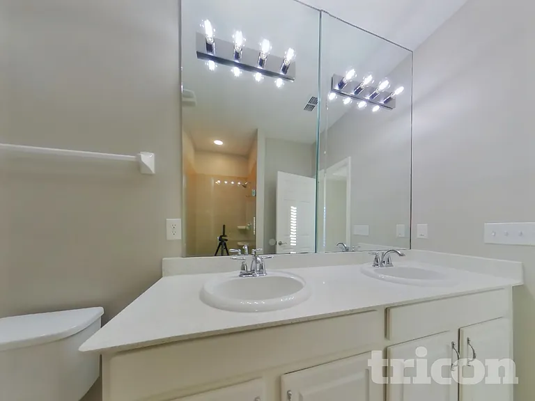 3088 Holly Grove Ln — Photo 8