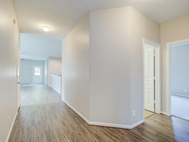 6026 Burnet Bend Ave — Photo 20