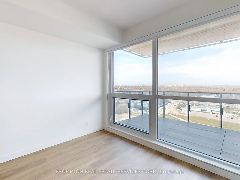 25 McMahon Dr #1110 — Photo 27