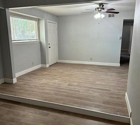 5th image of 3236R Harris Ln