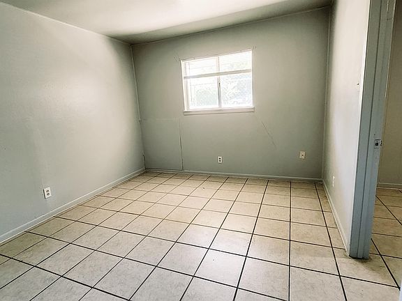 4th image of 1702 N 8th St #5