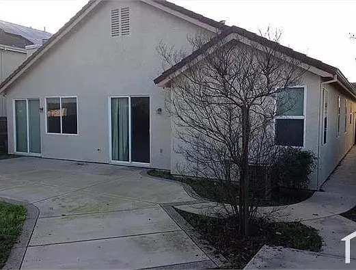 3 bed, 2093 sqft, $3,600 — Photo 3