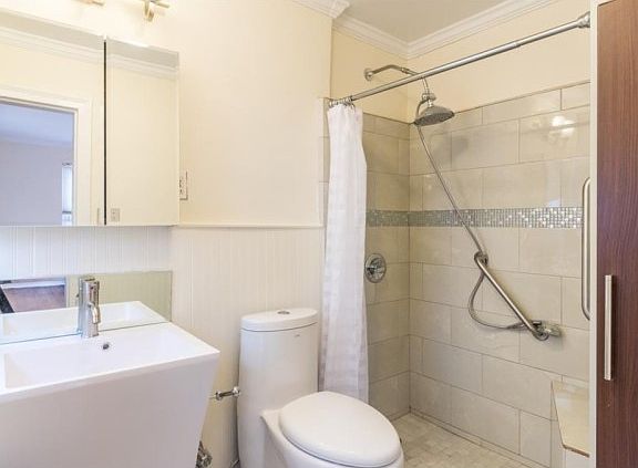 5th image of 4 Park Ln APT 2J