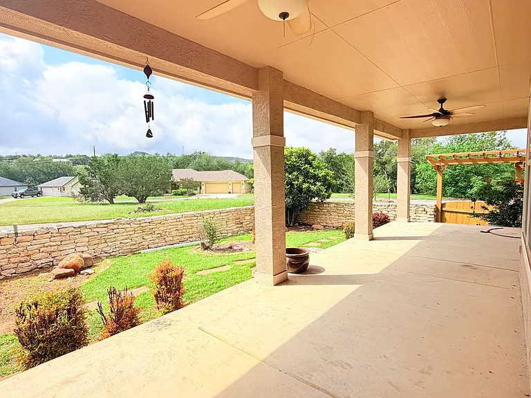 412 Shayla Ln — Photo 35