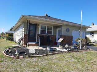 192 Liberta Dr, Toms River, NJ 08757