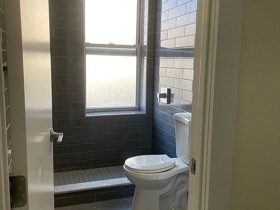 3rd image of 400 W 128th St #40B