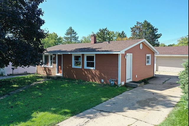 1st image of 79 Golfview Ln