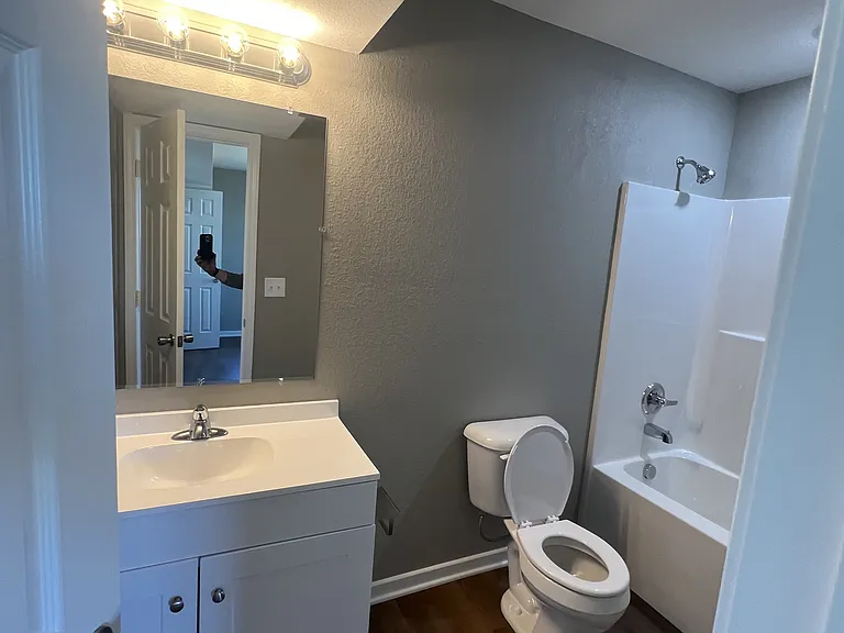 405 Jefferson St #B — Photo 7