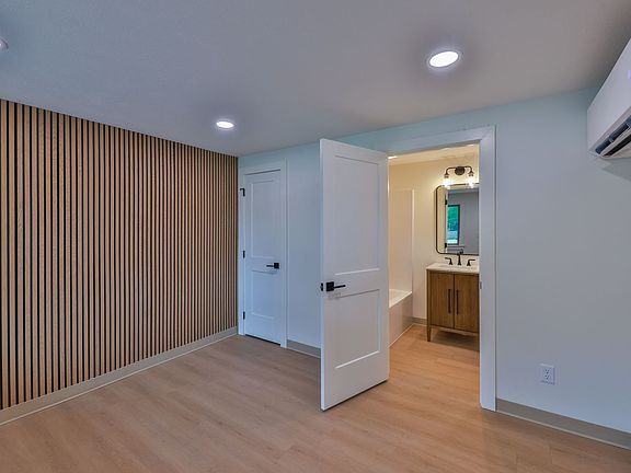 3rd image of 551 Elm St #14
