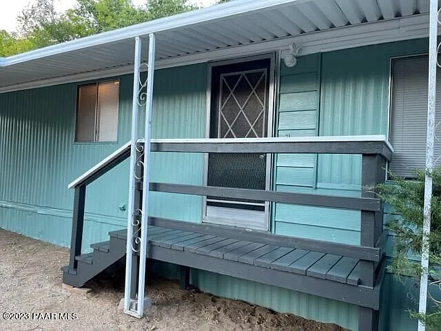 982 Pike Pl — Photo 1