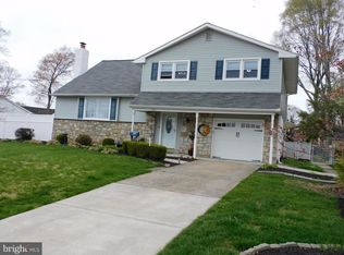 140 Centennial Rd, Warminster, PA 18974