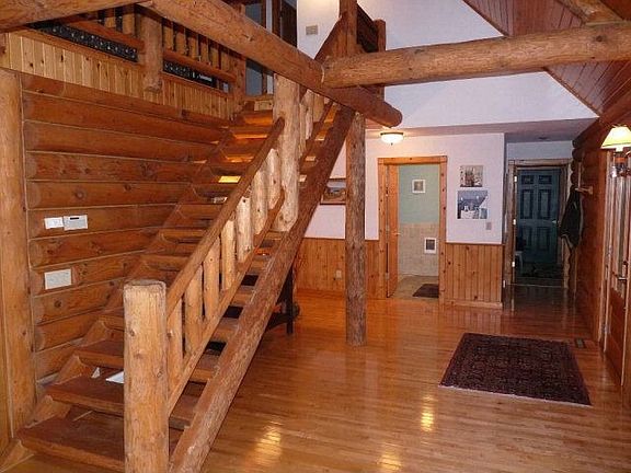 5th image of 9173 Sugar Bush Ct