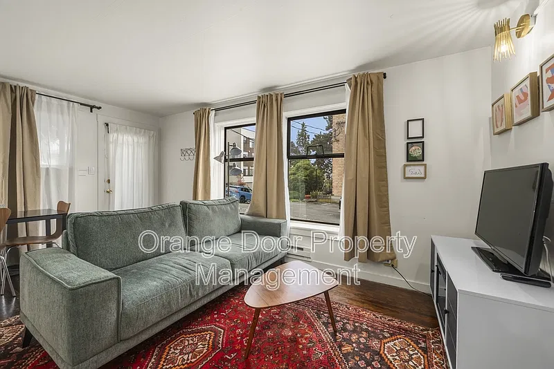 2 bed, 1.0 bath, 750 sqft, $3,500 — Photo 4