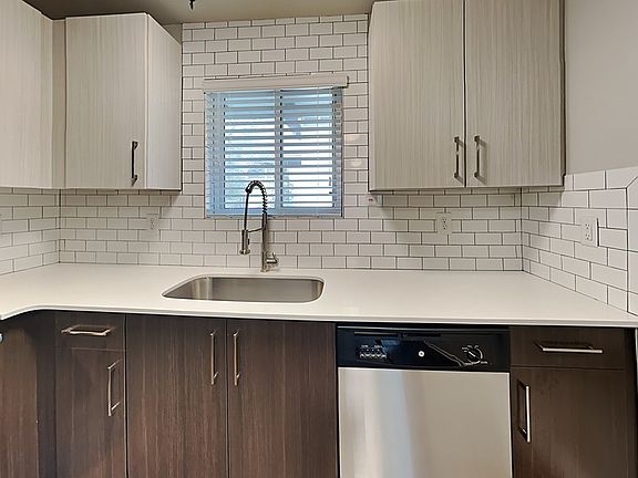 5th image of 880 N Highland Ave NE #B7
