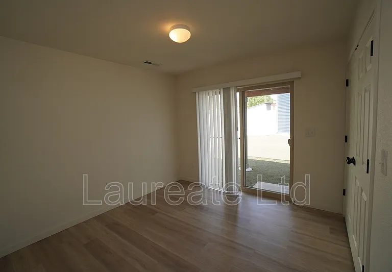 5472 Danube St — Photo 18