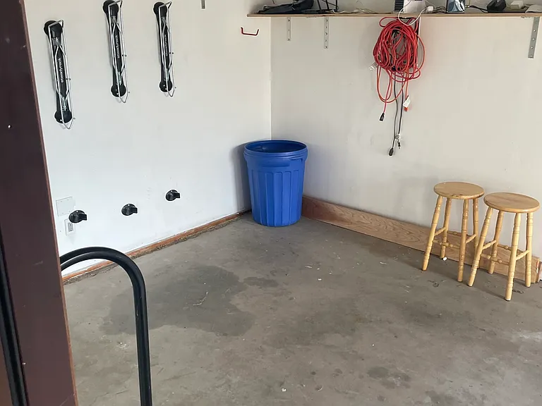 905 Wheel Cir — Photo 11
