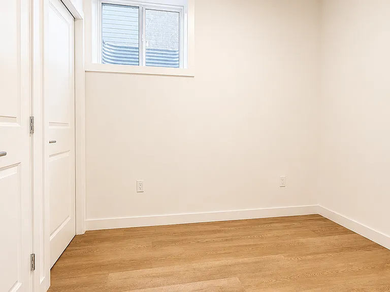 227 26th Ave NE #201-B — Photo 6