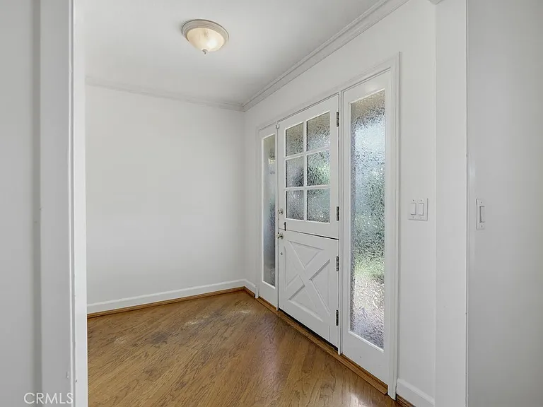 2705 E Jacaranda Ave — Photo 9