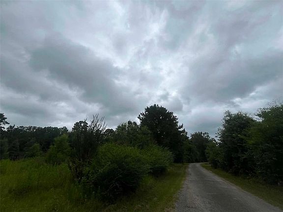 2nd image of 589 Tyler Cemetery Rd