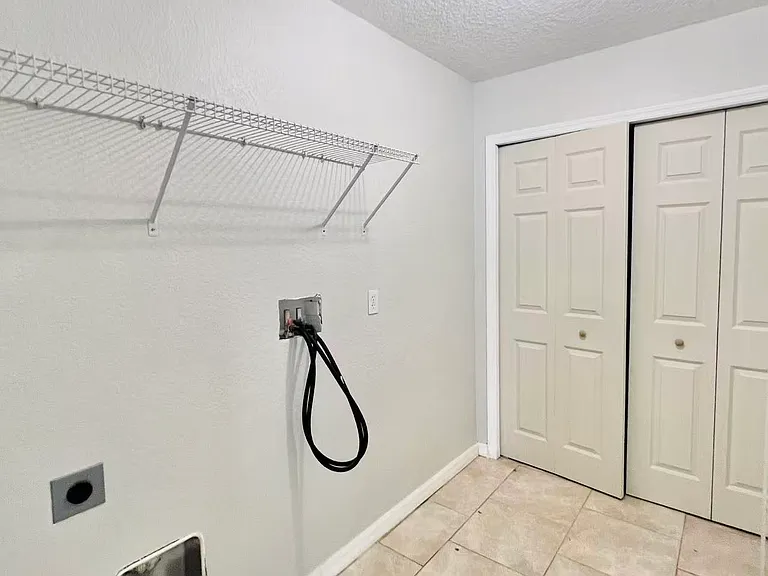 4416 Sherwood Forest Dr — Photo 18