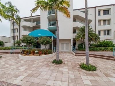 255 Park Shore Dr, Naples, FL, 34103
