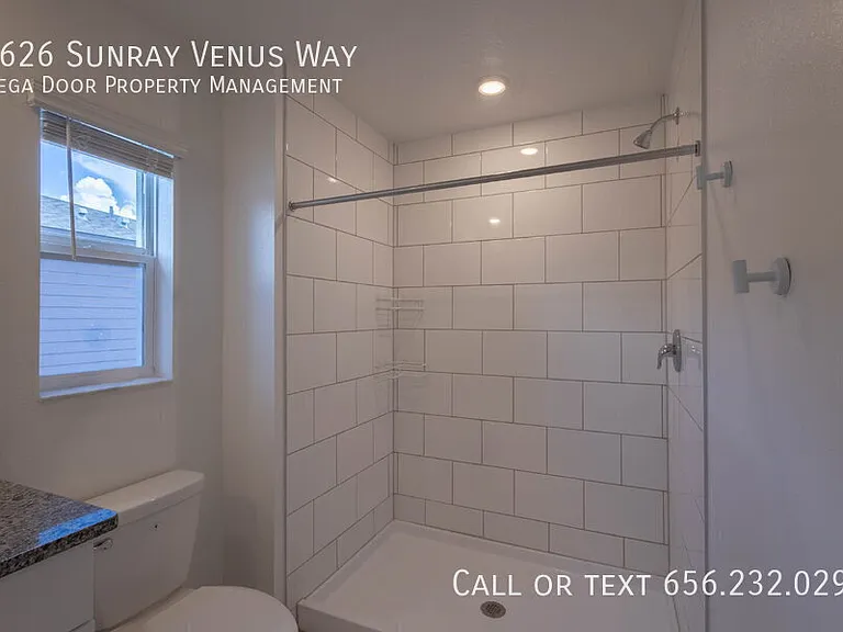 2626 Sunray Venus Way — Photo 23