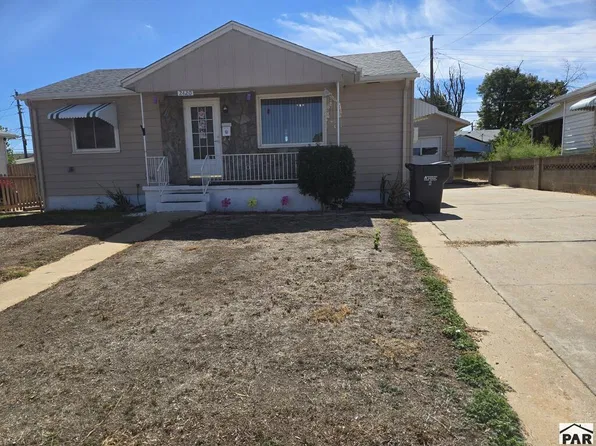 2420 Dahlia Ln, Pueblo, CO 81004