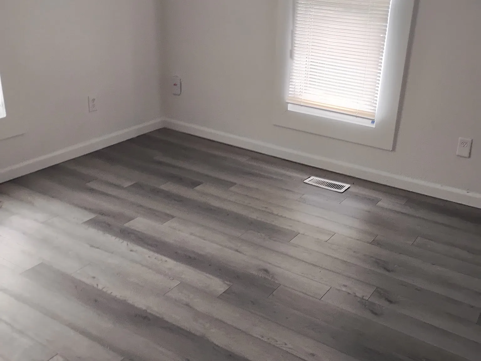 2 bed, 950 sqft, $900 — Photo 4
