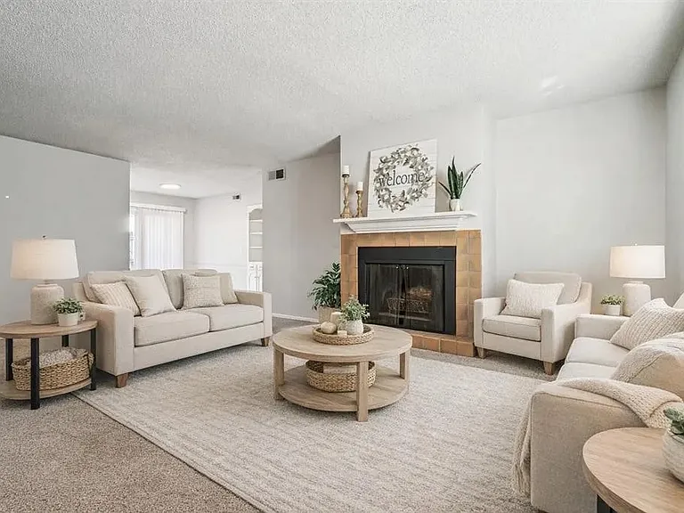 11417 N May Ave #1-D — Photo 3