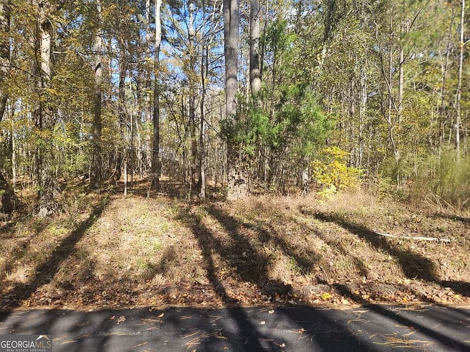 1st image of 90 Moores Ln