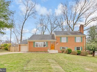 8803 Willowridge Ln, Annandale, VA 22003