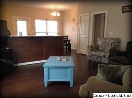 4th image of 121 Highland View Dr