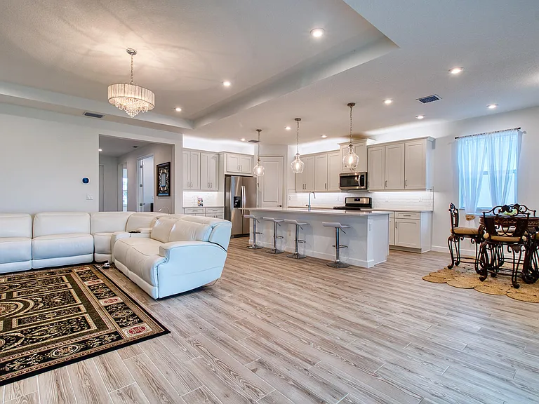 10407 SW Aquila Way — Photo 7