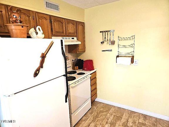 5th image of 800 Locust St APT 3
