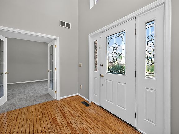 5th image of 12130 Crestfield Ct