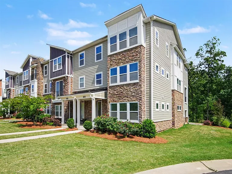 2845 Ensemble Ct — Photo 2