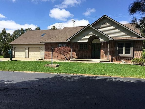1045 Oak Ridge Ct