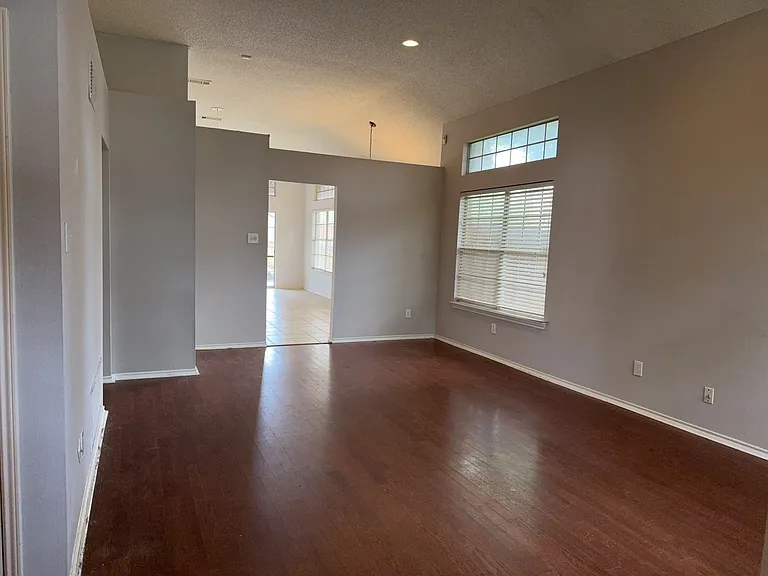 9701 Concord Dr — Photo 6