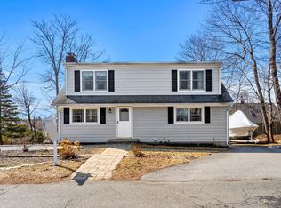 10 Lodge Rd, Nahant, MA 01908