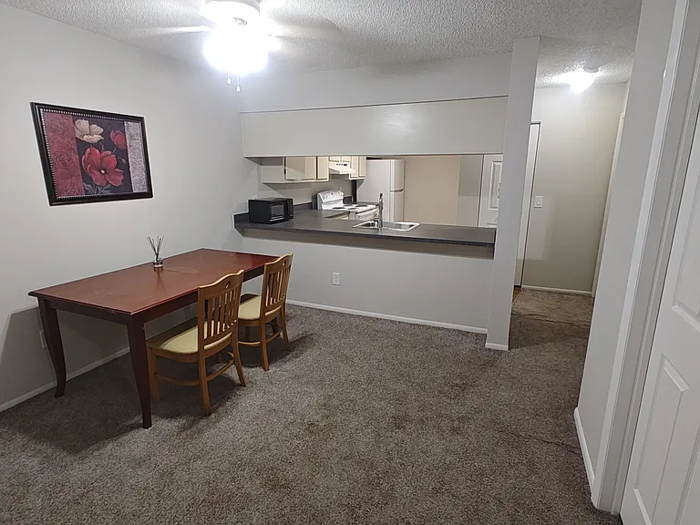 646 Kenwick Cir — Photo 8