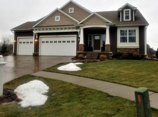 8736 Mount Rainier Cir, Lansing, MI