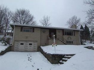 325 Long Dr, Pittsburgh, PA 15241