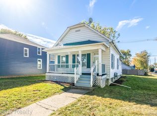 1433 Poplar St, Port Huron, MI