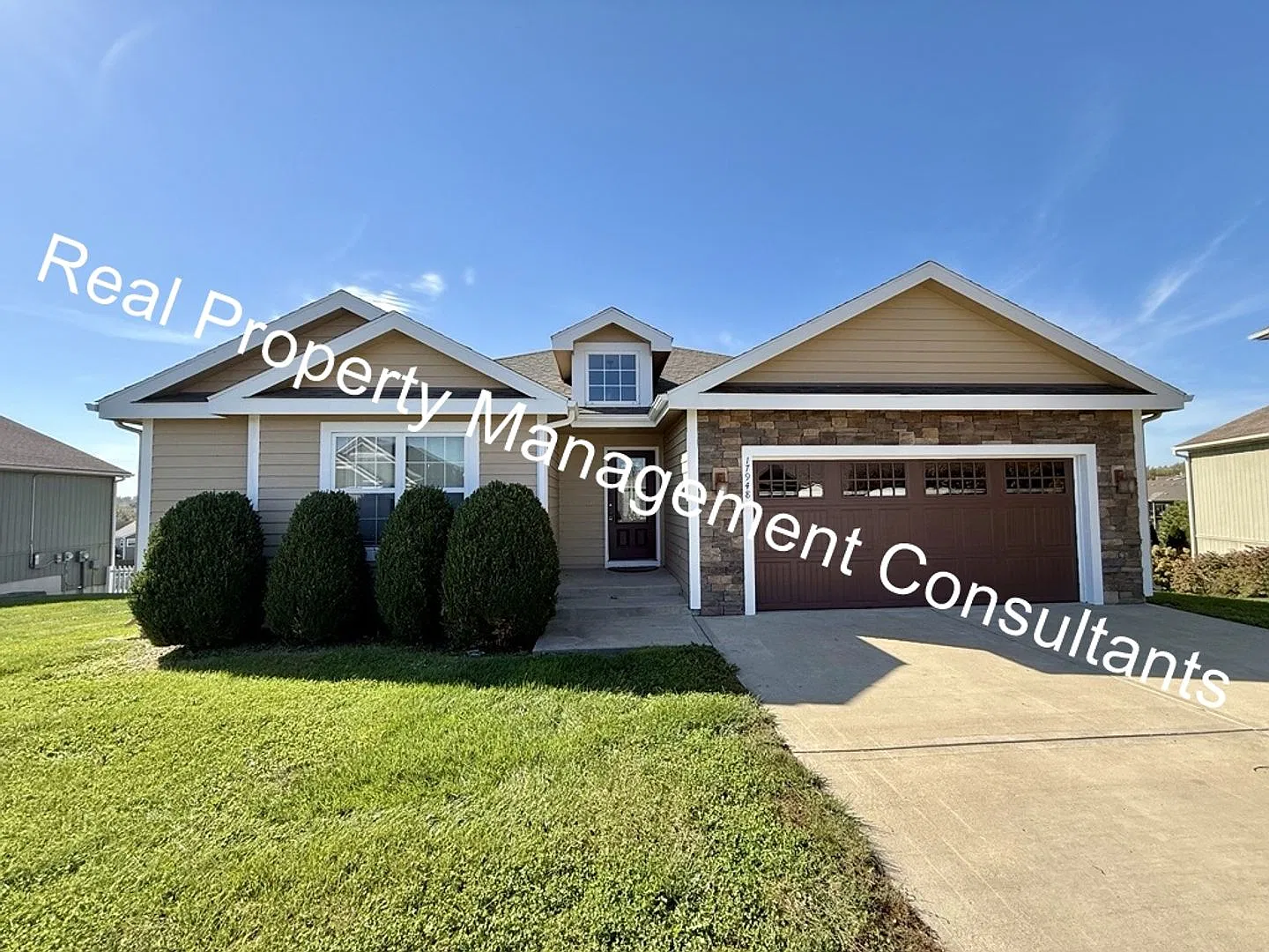 Beautiful 3-Bedroom Ranch Home in Weston, MO! — Photo 1