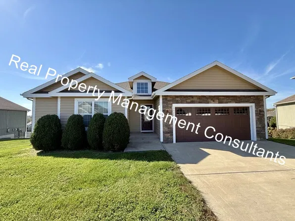 17948 Sunrise Dr, Weston, MO 64098